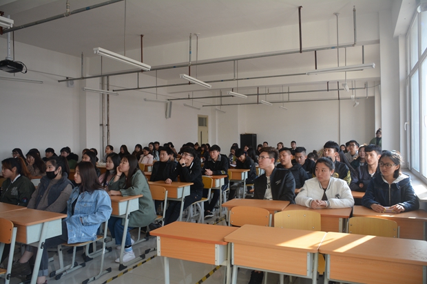 财经系“哲哥小讲堂”活动