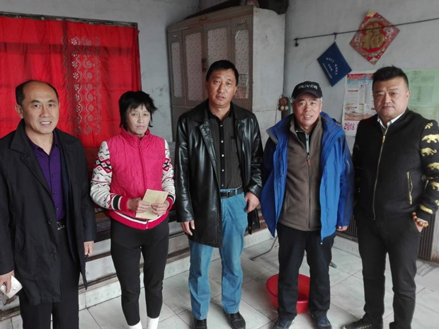 学院下派第一书记走访贫困户